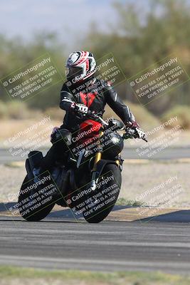 media/Oct-13-2025-Moto Forza (Mon) [[a66d839500]]/3-B Group/Session 3 Turn 2/